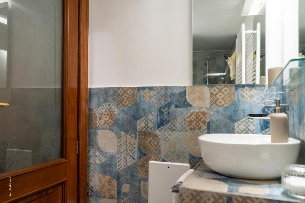 Two Rooms Chiaia 37 Neapel Exterior foto
